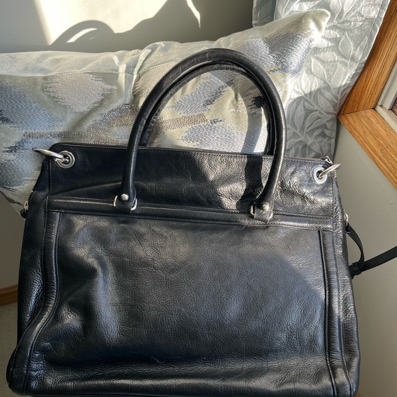 DKNY beautiful Black thick Leather Handbag - Picture 2 of 15
